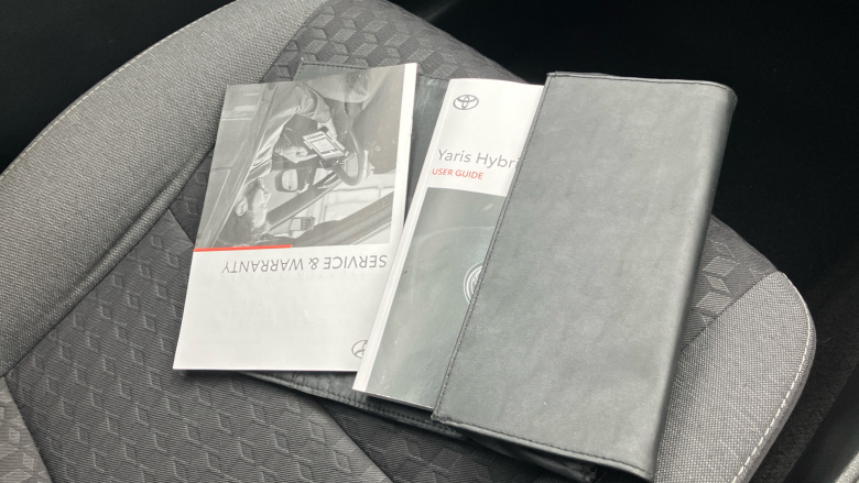 Toyota Yaris 1.5 Hybrid Design 5dr CVT Hybrid Hatchback